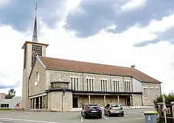 L'église Notre-Dame-de-la-Paix...