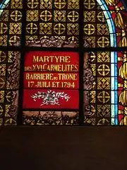 Détail du vitrail à la mémoire des carmélites de Compiègne guillotinées place de la Nation en 1794.