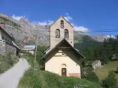 La petite église de Fouillouse est l'extrémité Est du parcours.