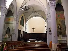 La nef et le chœur.