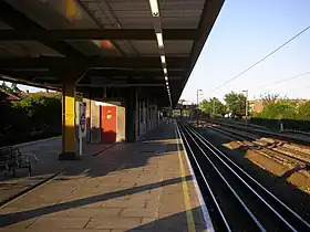 Image illustrative de l’article Elm Park (métro de Londres)