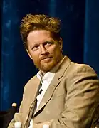 Eric Stoltzinterprète Lance