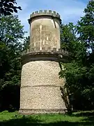 Le château d'eau, d'architecture néogothique. Fin XIXe siècle.