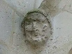 Cul-de-lampe gothique réutilisé.