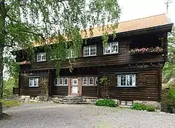 Chalet de la Föreningen Kulturella folkdansgillet, classé byggnadsminne.