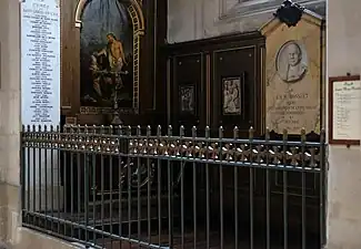 Chapelle Sainte-Marie-Madeleine et son Monument à l'abbé Bossuet, bienfaiteur de l'église.