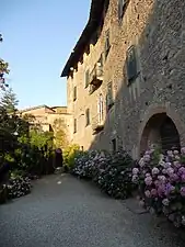 La façade arrière.