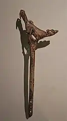 Vue intégrale du propulseur orné dit Le faon aux oiseaux.