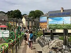 Le Festival Photo La Gacilly attire jusqu'à 350 000 visiteurs de juin à septembre.