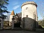 Le château de Belleville (tour).
