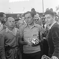 Fausto Coppi(Équipe Italie) Leader du classement général et du classement de la montagne