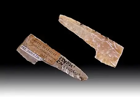 Fragment de pointe à cran solutréenneMuséum de Toulouse