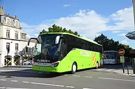 Setra S 516 HD à Valence, en France.