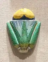 Inserts en forme de fleur de lotus, probablement période amarnienne, (Brooklyn Museum).