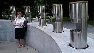 Touriste en train de se servir.