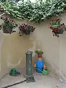 Fontaine sur la place de Ganac