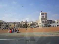 Une partie de foot entre enfants à Dakar.