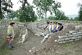 Pas de souris sur les glacis.