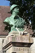 Monument aux morts (détail).