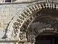 Détail des archivoltes du portail occidental.