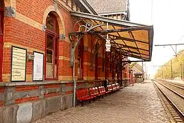 La marquise en fer forgé en 2008.