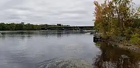 Vue du pont des Draveurs et de la rivière Gatineau.