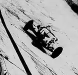 George Eyston en février 1934, record du monde de l'heure à Linas-Montlhéry (à 214 km/h) ;