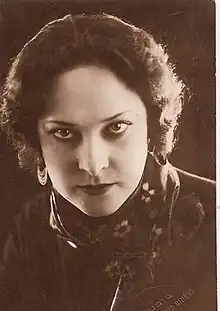 Photographie de l'actrice Gina Manès