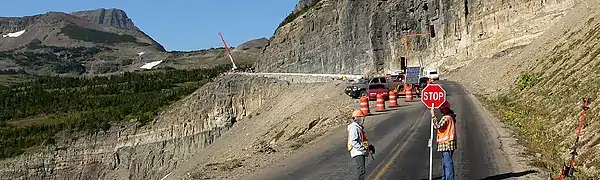 Travaux routiers de maintenance de la Going-to-the-Sun Road non loin du col Logan.