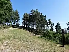 La colline où est érigée la chapelle Notre-Dame-des-Hauteurs.