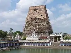 Gopuram, Temple du Naṭarāja.