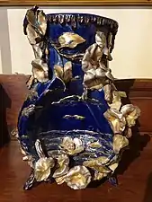 Grand vase en faïence d'Auguste Jean (entre 1875 et 1896). Collection privée.