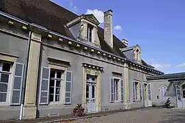 Palais et musée Baron-Martin du XVIIIe siècle, dans l'enceinte du château fort