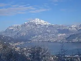 Vue de la Grignetta, de Lecco et du lac de Garlate.