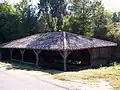 Le lavoir dit de Ferbos sur la route de Flaujacq (sept. 2012).