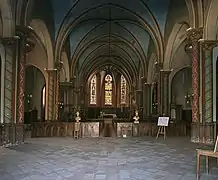 Intérieur de la nef de l'église.