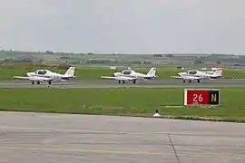 Trois Grob G 120A de l'Armée de l'air française prêts au décollage.