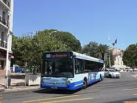 HeuliezBus GX327 sur la ligne 70.