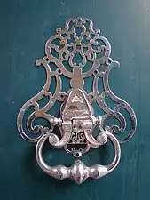 Heurtoir de l'hôtel de Basquiat à Bordeaux.