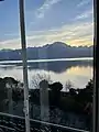 Vue sur le lac depuis vitre d'époque du 3è étage