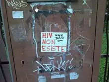 Affiche dans la rue.