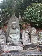 Statues au Hanjūin