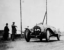 Henri Rougier vainqueur du GP de l'A.C.F. 1922 tourisme, sur Voisin.