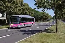 Heuliez GX 337 Hybride à Serris.