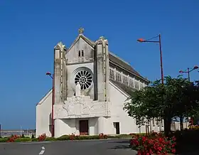 Image illustrative de l’article Église Sainte-Thérèse-de-l'Enfant-Jésus de Hirson