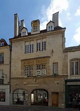 Hôtel des Griffons au no 4