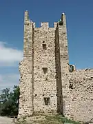 Tour de la première enceinte médiévale.