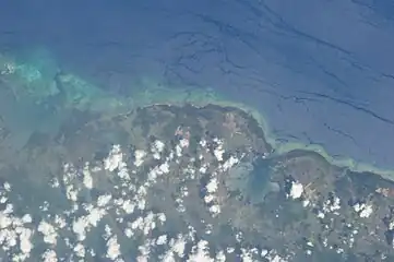Bahía Honda et sa baie. Anse de la Mulata à gauche sur La Palma