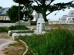 La fontaine Saint-Sauveur.