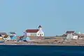 L'île vue depuis le port de Saint-Pierre avec la Chapelle Notre-Dame-des-Marins